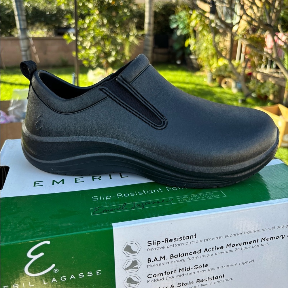 Black Slip-Resistant Men's Loafers